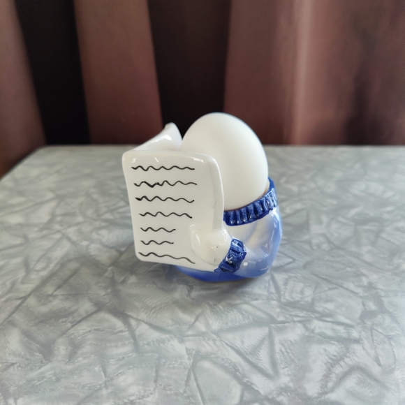 Novelty Humpty Dumpty Egg Cup Holder | Saturday morning news - Picture 3 of 8